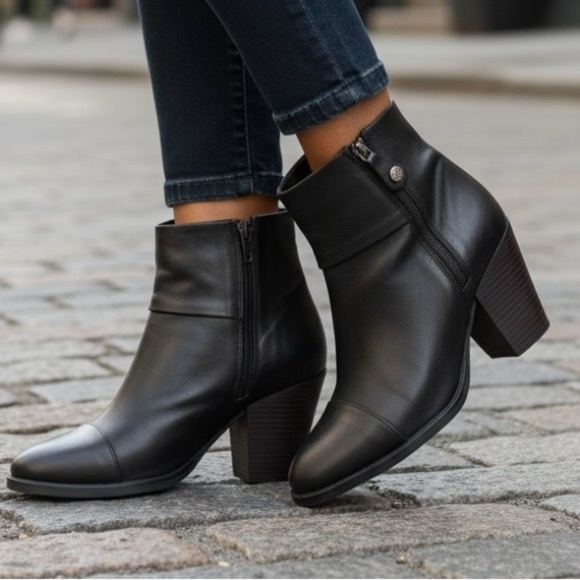 FABIANELLI Size EU 36 US 5.5 Black Italian Leather Chic Booties w Zip R $298 - Picture 1 of 10